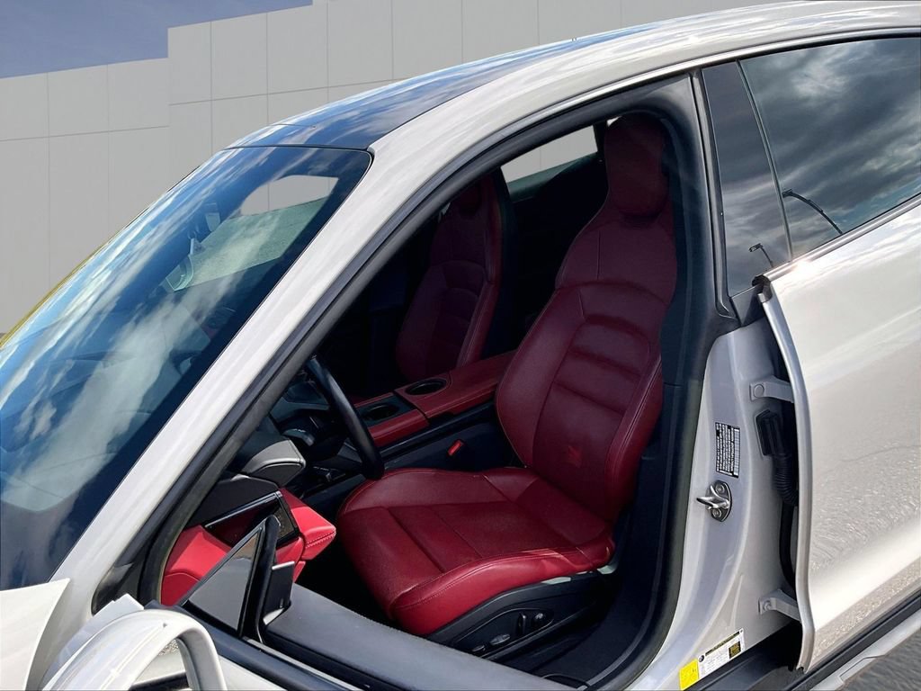 Certified 2023 Porsche Taycan 4 Cross Turismo AWD/4WD image 5