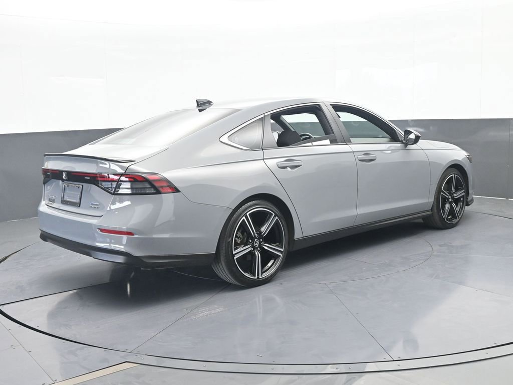Used 2024 Honda Accord Sport image 6