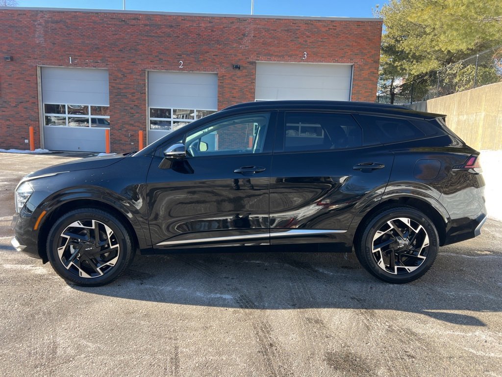 Certified 2023 Kia Sportage SX image 2