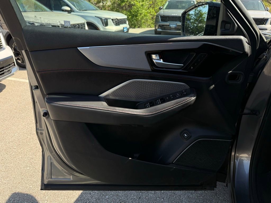 Used 2023 Acura MDX A-Spec AWD/4WD image 7