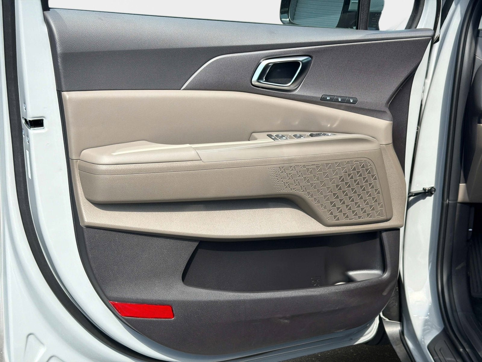 New 2026 Kia Carnival EX FWD image 14