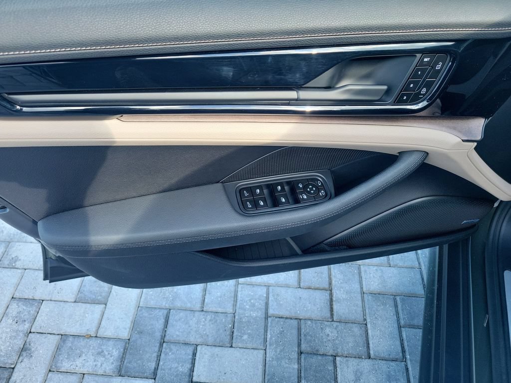 Used 2026 Porsche Panamera 4 AWD/4WD image 23