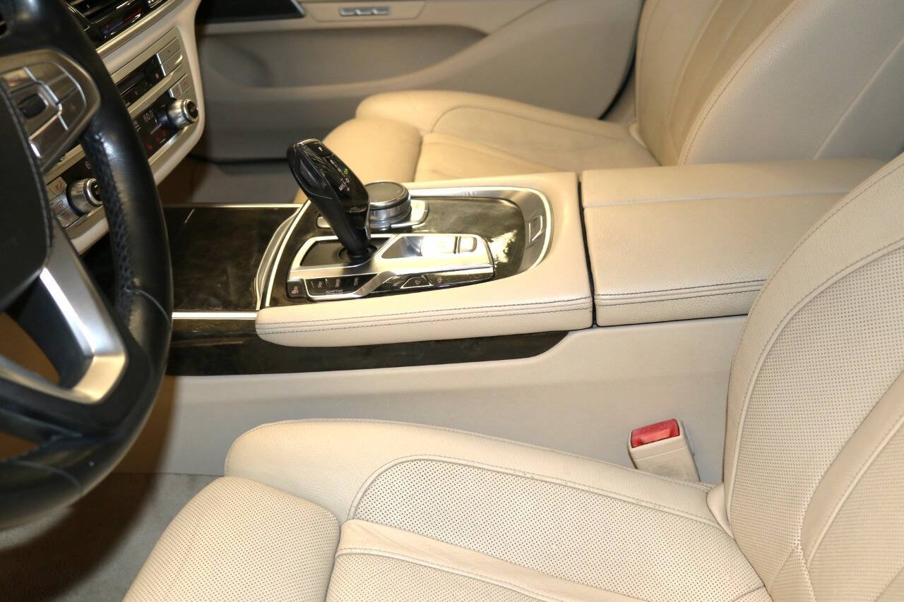 Used 2016 BMW 740i RWD image 46