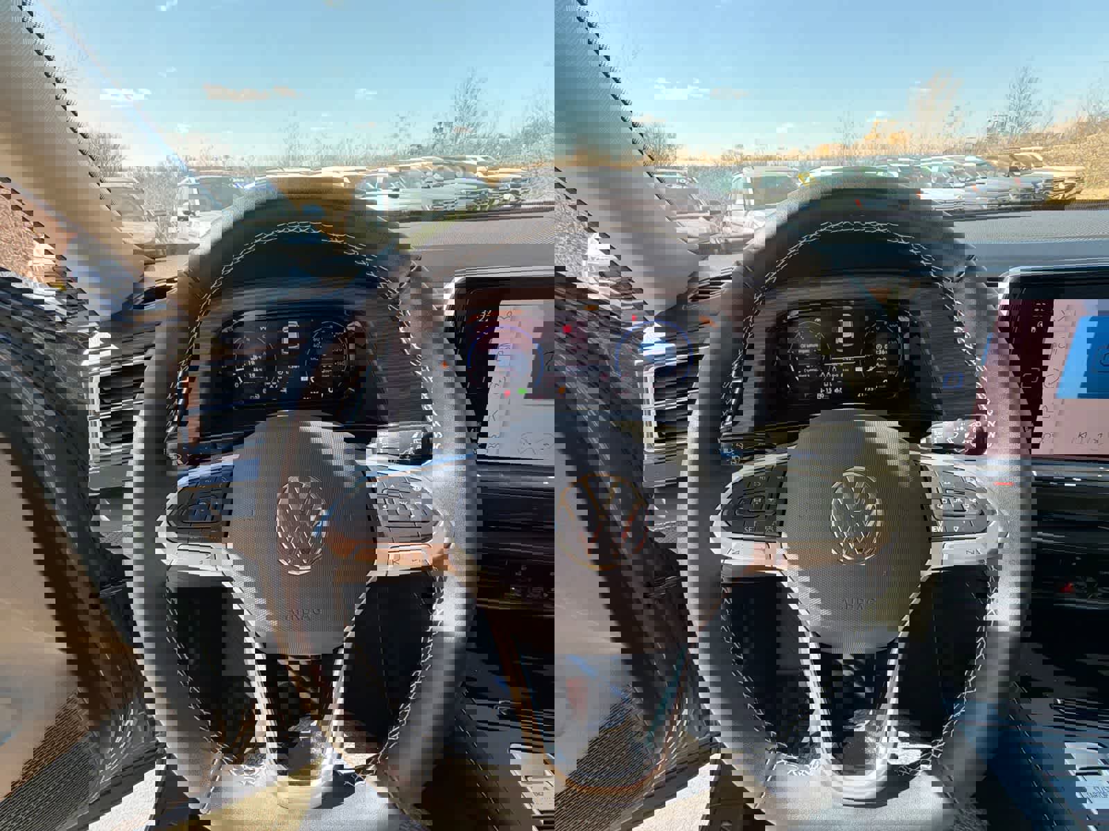 Used 2025 Volkswagen Atlas SEL image 16