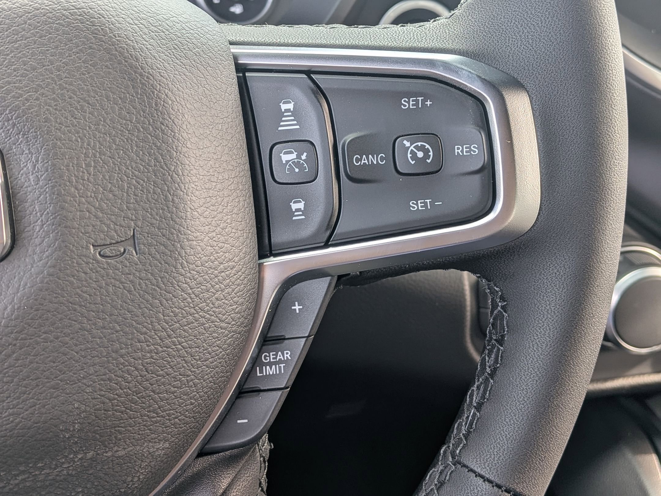 New 2026 RAM 1500 4x4 Crew Cab image 13