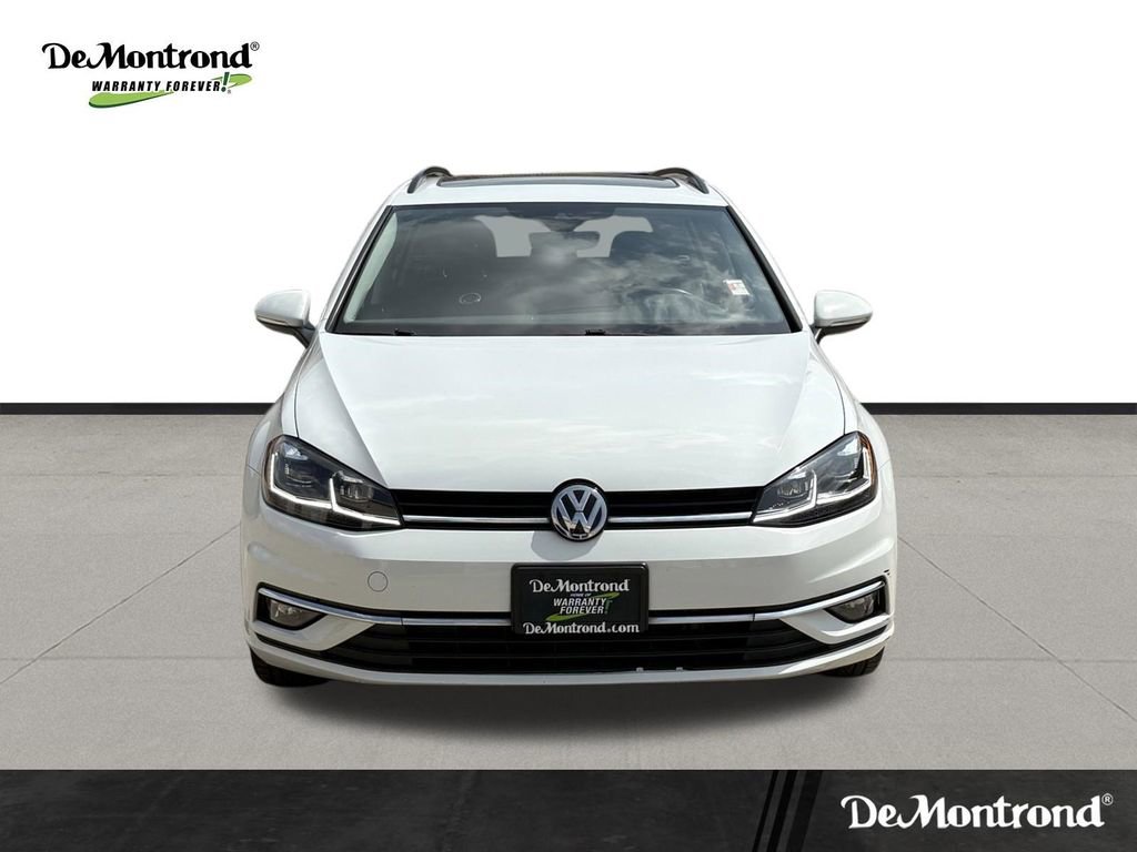 Used 2019 Volkswagen Golf SE image 2