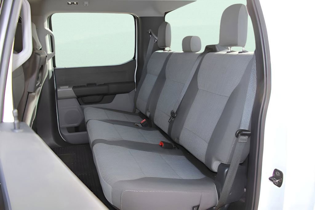 Used 2018 Ford F250 XL w/ Power Equipment Group image 36