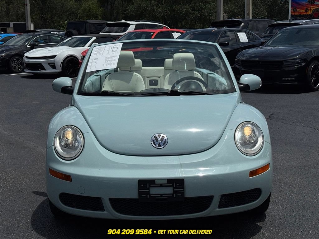 Used 2010 Volkswagen Beetle Final Edition FWD image 12