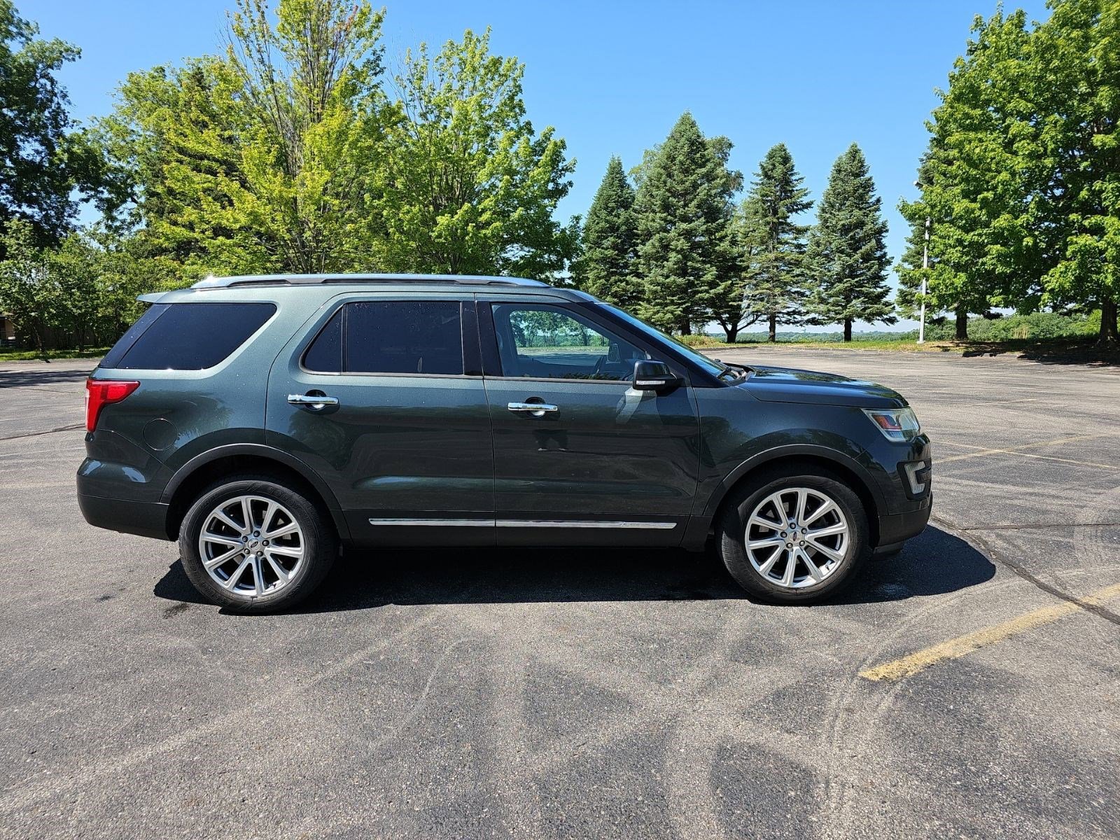 Used 2016 Ford Explorer Limited AWD/4WD image 7