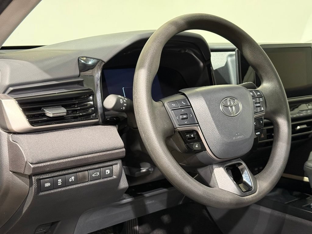 Used 2026 Toyota Camry LE FWD image 16