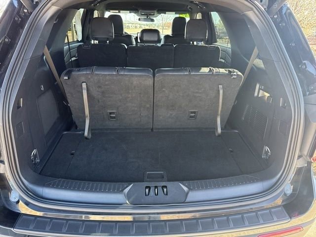 Used 2025 Ford Explorer ST-Line w/ ST-Line Street Pack AWD/4WD image 25