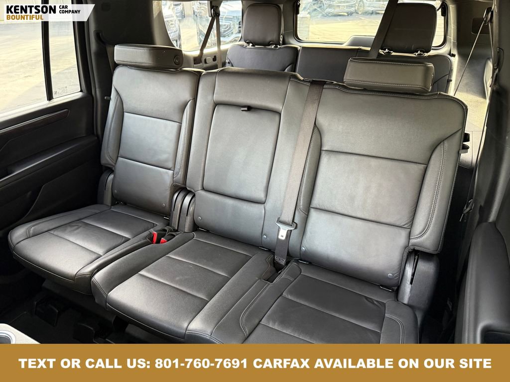 Used 2025 Chevrolet Suburban Z71 image 30