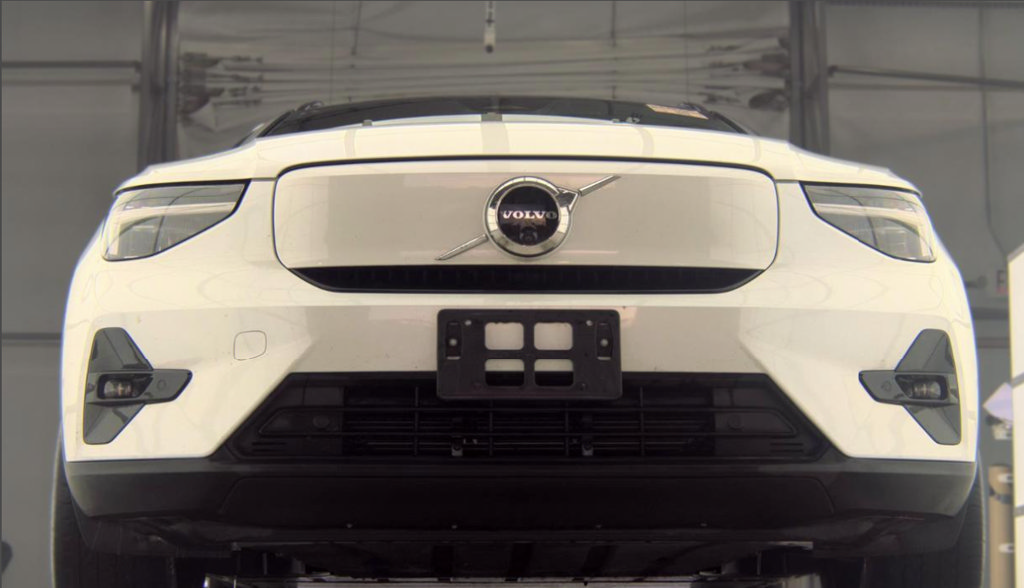 Used 2023 Volvo XC40 Recharge Plus w/ Protection Package Premier AWD/4WD image 4
