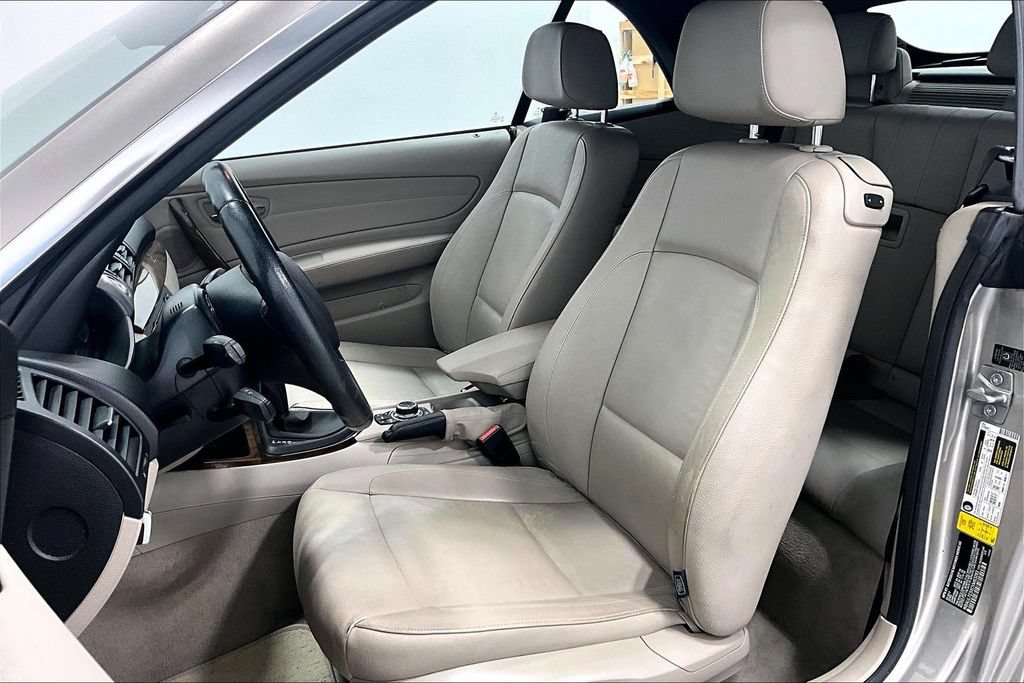 Used 2012 BMW 128i Convertible RWD image 22