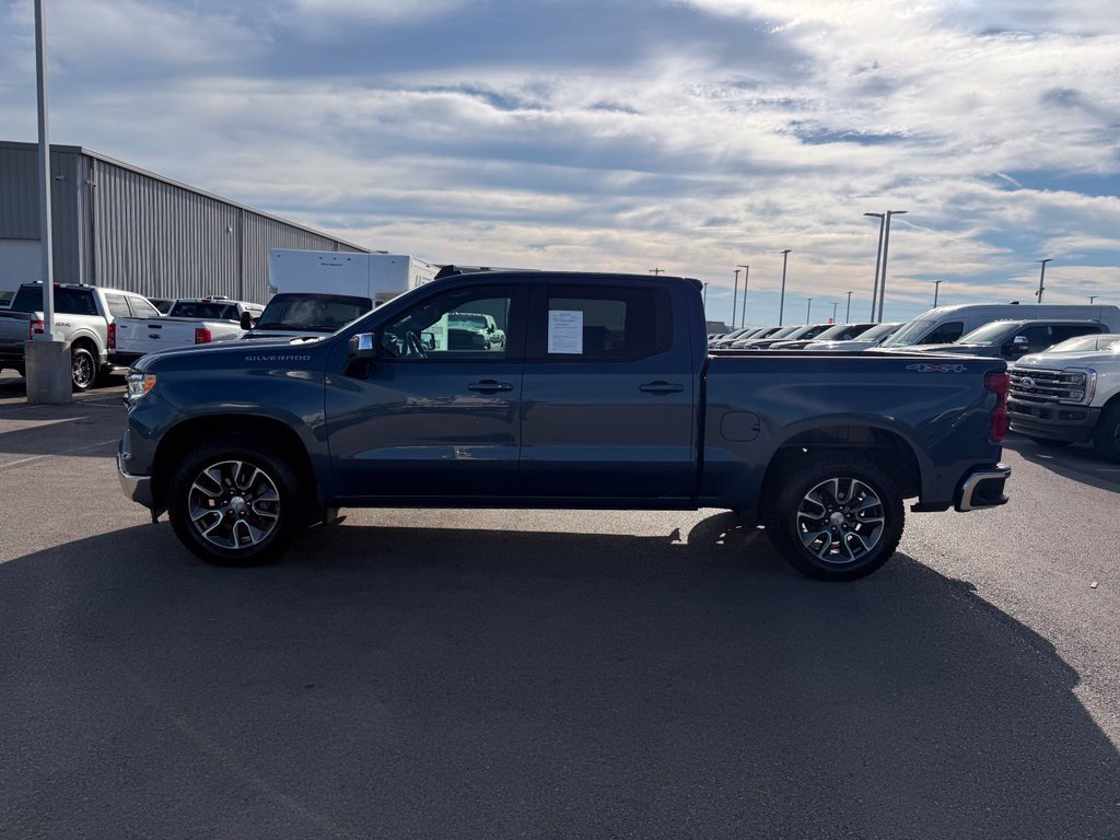 Used 2024 Chevrolet Silverado 1500 LT AWD/4WD image 36