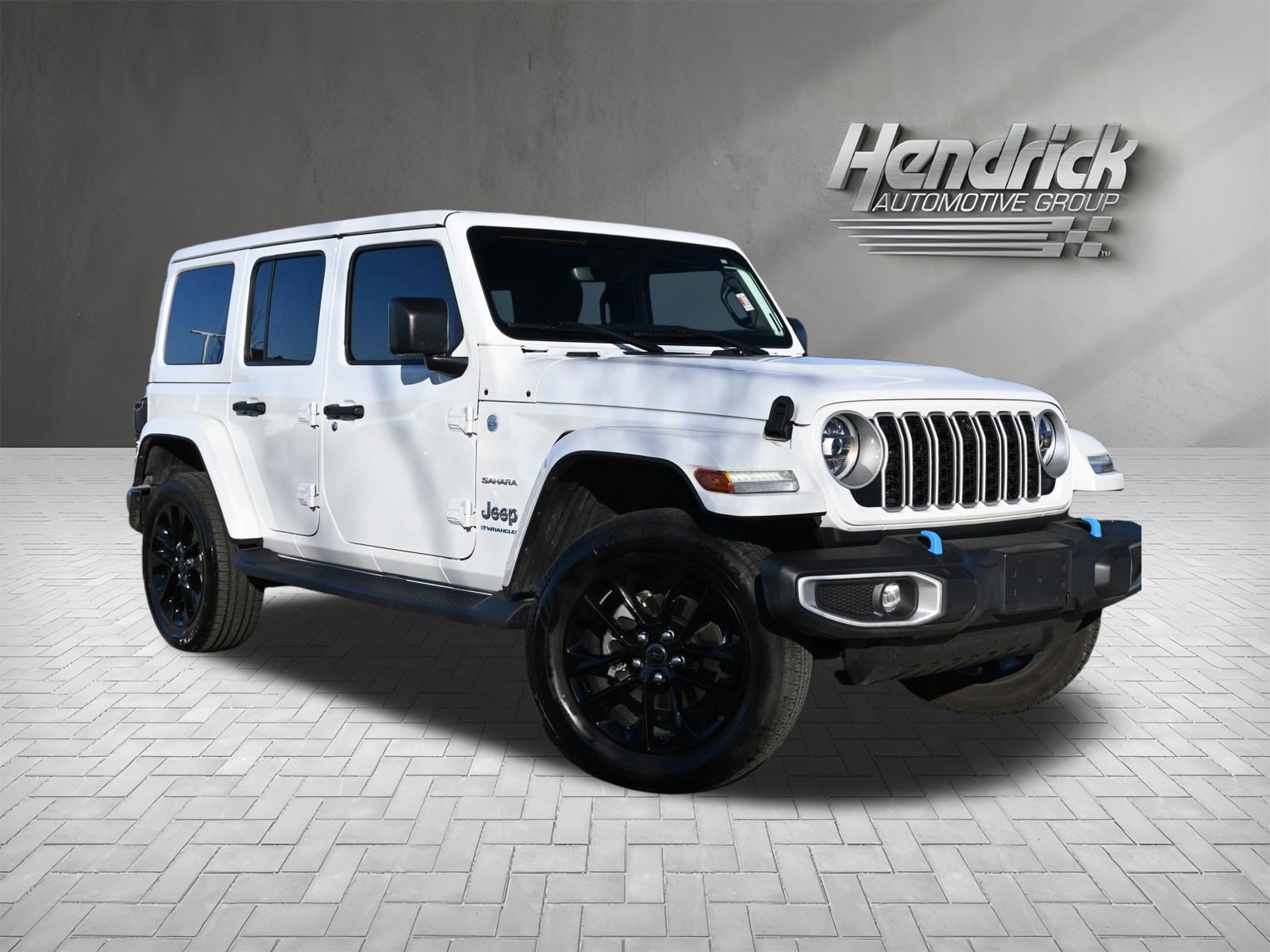Used 2024 Jeep Wrangler Sahara w/ Technology Group image 2
