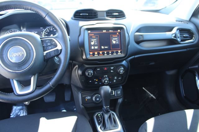 Used 2023 Jeep Renegade Altitude w/ Sun/Sound Group AWD/4WD image 14