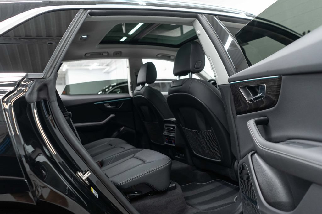 Used 2023 Audi Q8 Premium Plus AWD/4WD image 12