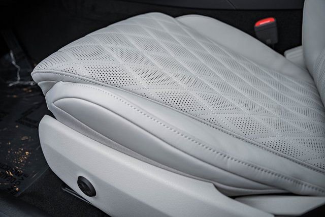 New 2026 Mercedes-Benz E 350 4MATIC Sedan image 34