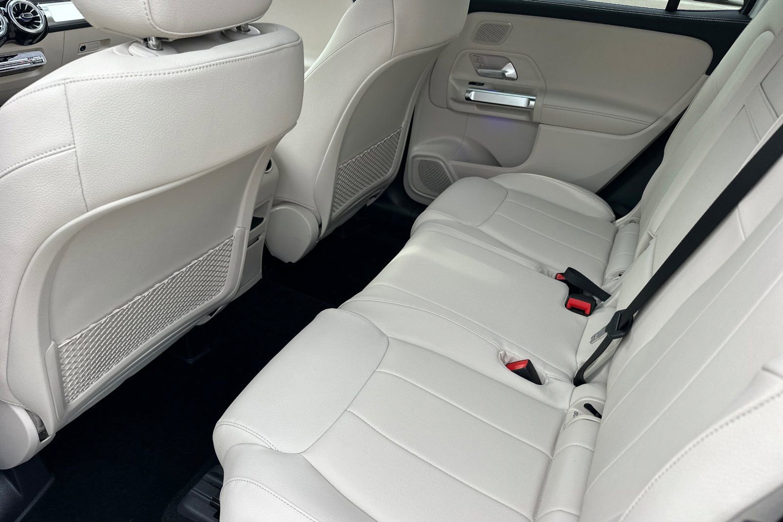 New 2026 Mercedes-Benz GLB 250 image 10