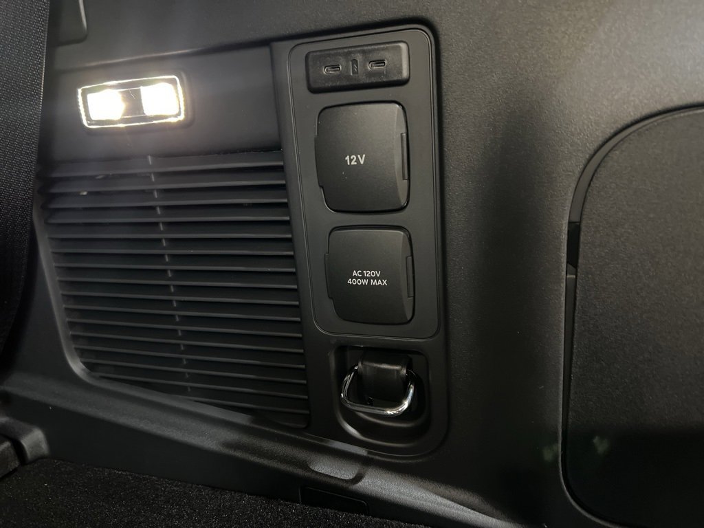 Used 2025 Lincoln Navigator Reserve image 45