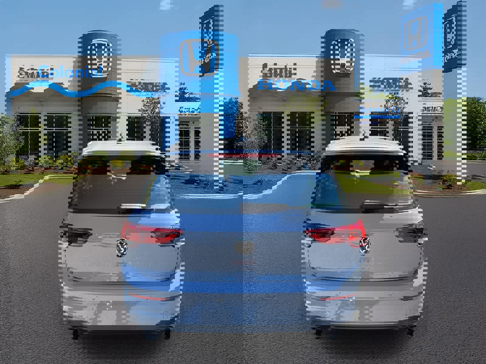 Used 2022 Volkswagen GTI SE image 5