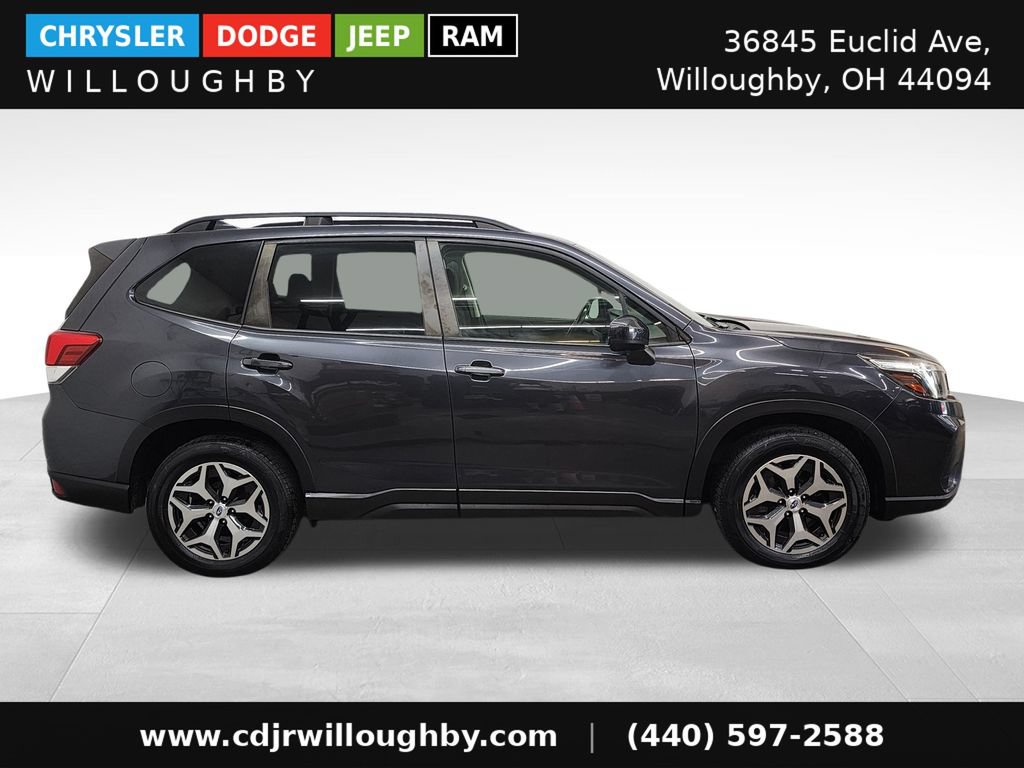Used 2019 Subaru Forester Premium w/ All-Weather Package AWD/4WD image 4