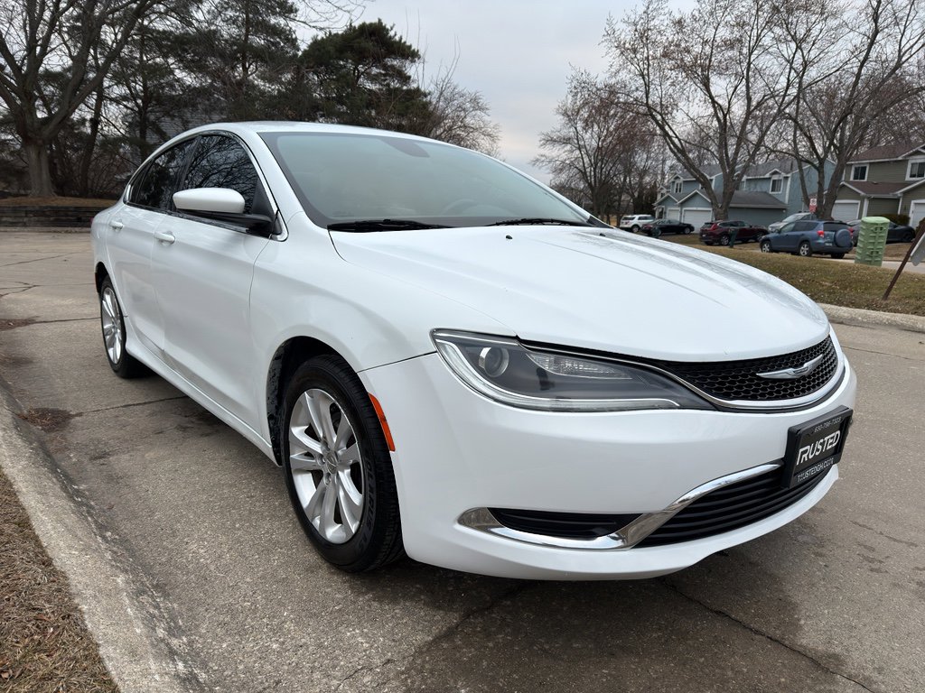Used 2017 Chrysler 200 Limited Platinum FWD image 5