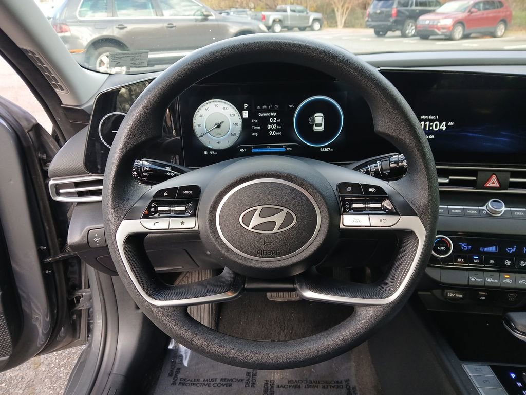 Used 2024 Hyundai Elantra SEL image 15