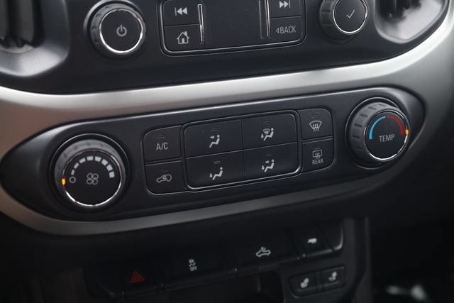 Used 2022 Chevrolet Colorado LT w/ LT Convenience Package AWD/4WD image 18