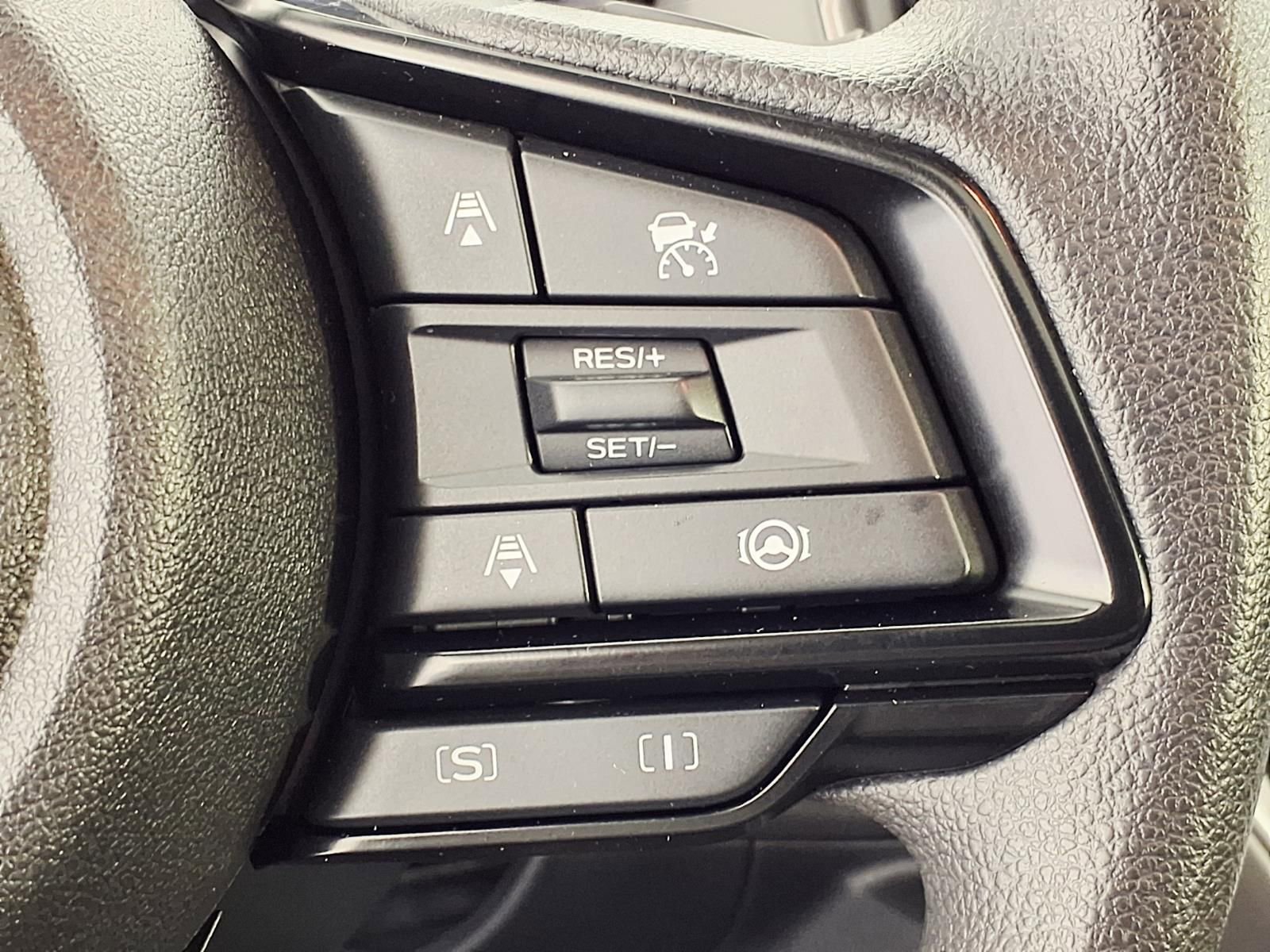 Used 2024 Subaru Crosstrek 2.0i Premium AWD/4WD image 18