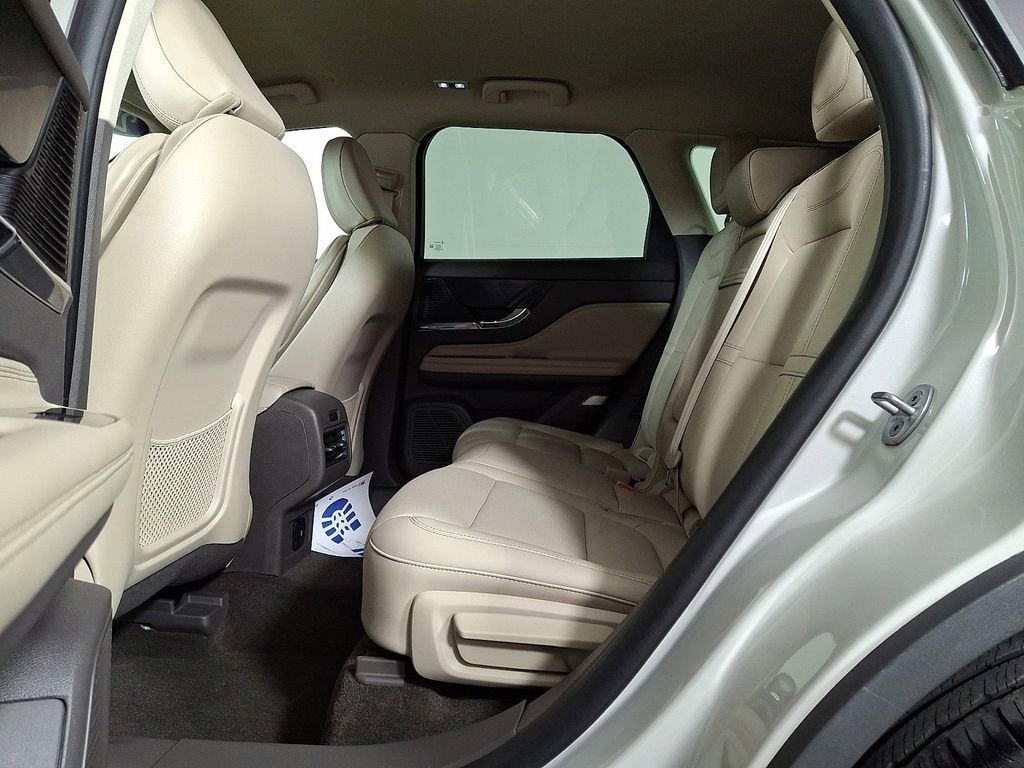 Used 2022 Lincoln Corsair AWD w/ Equipment Group 101A image 13
