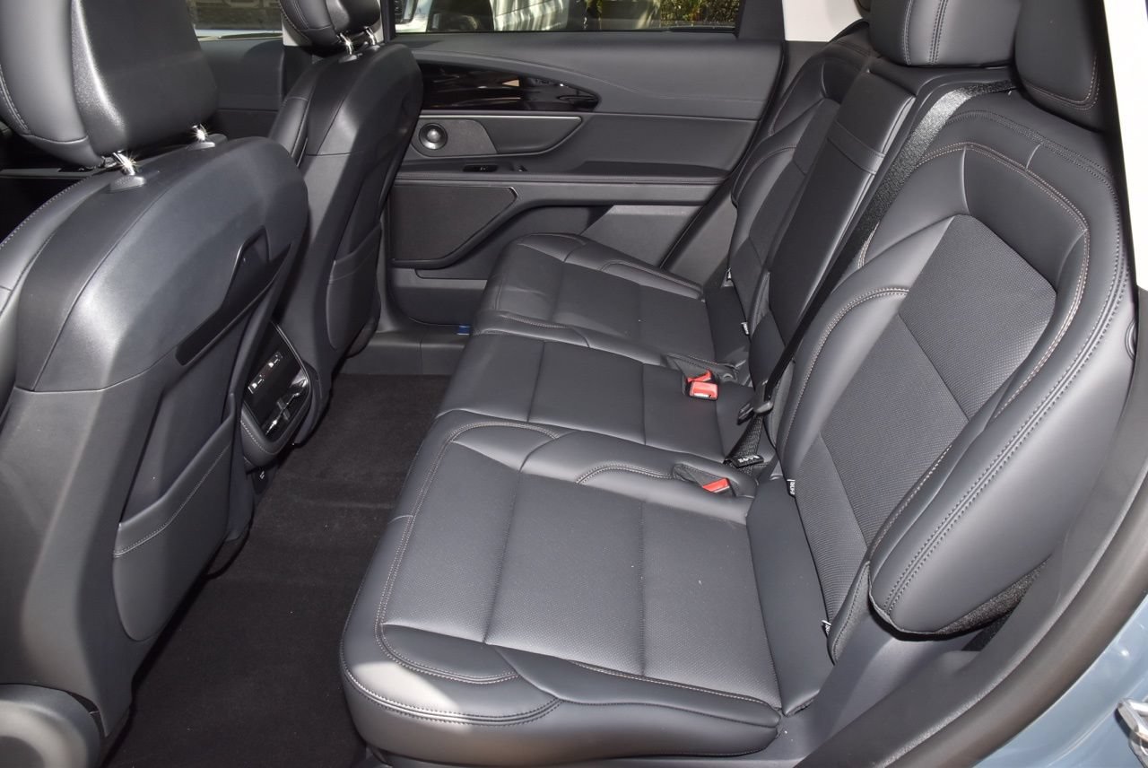 New 2026 Lincoln Nautilus Premier w/ Equipment Group 102A AWD/4WD image 21