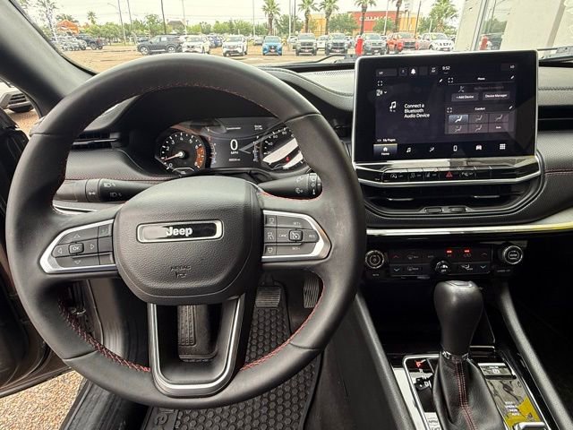 Used 2023 Jeep Compass Trailhawk image 10
