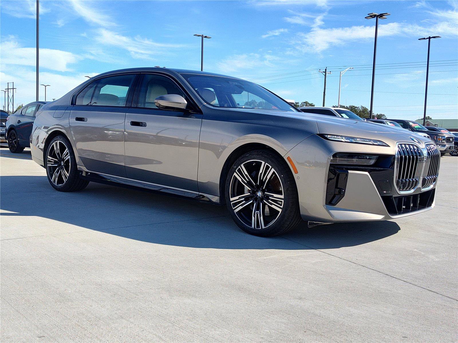 Certified 2023 BMW 740i w/ Executive Package image 8