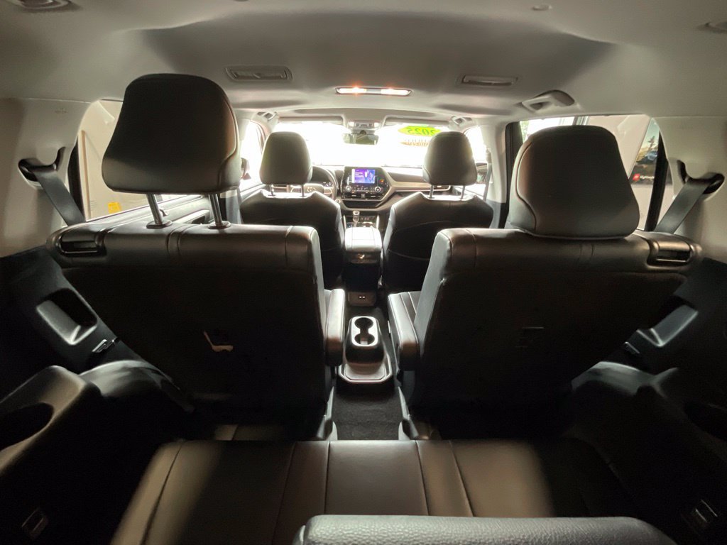 Certified 2025 Toyota Highlander XLE AWD/4WD image 24