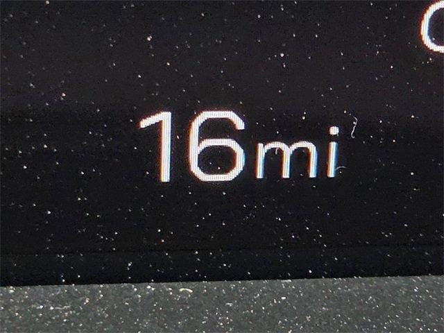 Used 2025 GMC Acadia Denali w/ Super Cruise Package image 25