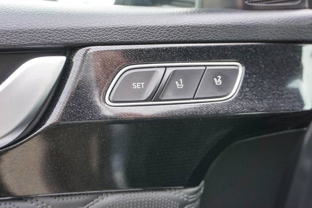 Used 2022 Hyundai Palisade Calligraphy image 16