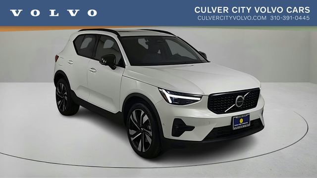 Used 2026 Volvo XC40 B5 Ultra w/ Climate Package