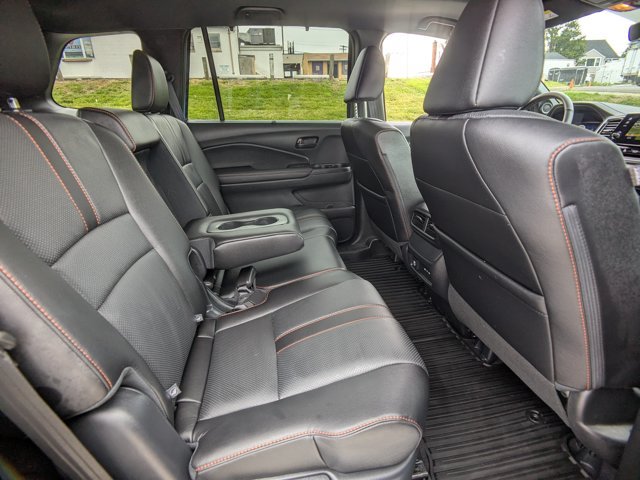Used 2025 Honda Passport TrailSport image 19
