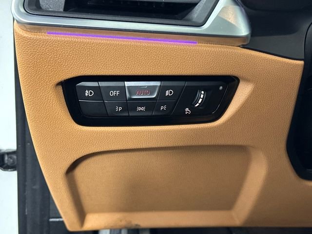 Used 2022 BMW 330i xDrive Sedan w/ M Sport Package image 19