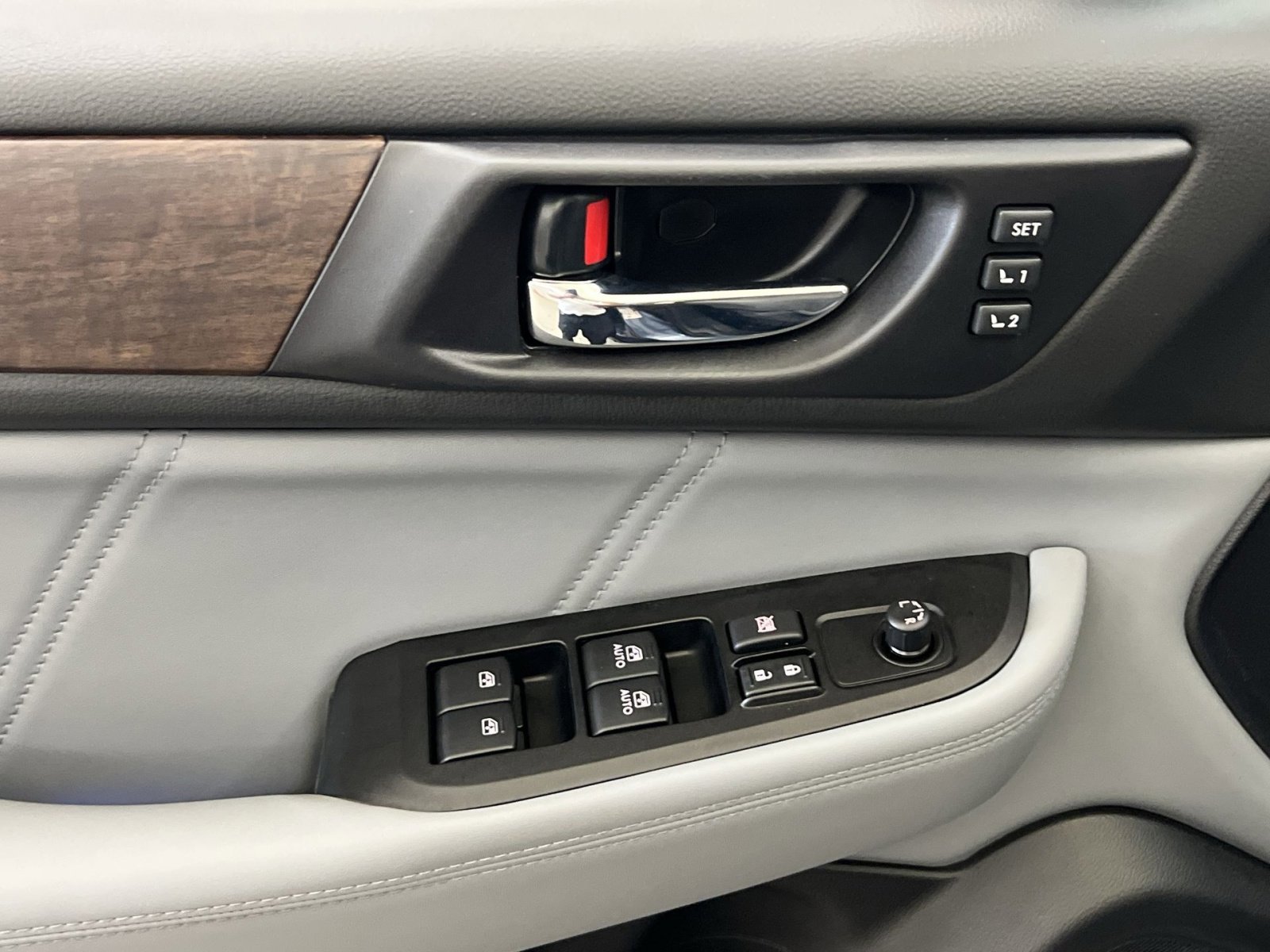 Used 2018 Subaru Outback 2.5i Limited image 13