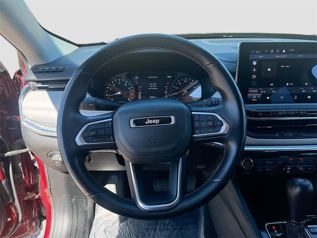 Used 2022 Jeep Compass Limited image 11