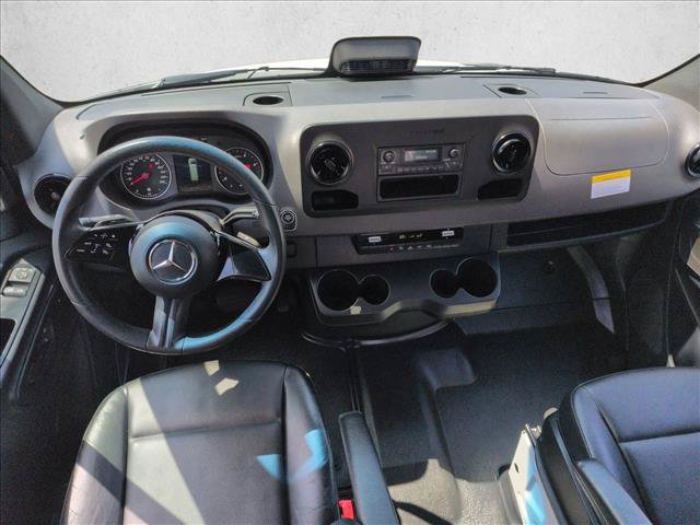 Used 2025 Mercedes-Benz Sprinter 2500 image 15