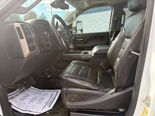 Used 2016 GMC Sierra 2500 Denali w/ Duramax Plus Package AWD/4WD image 13