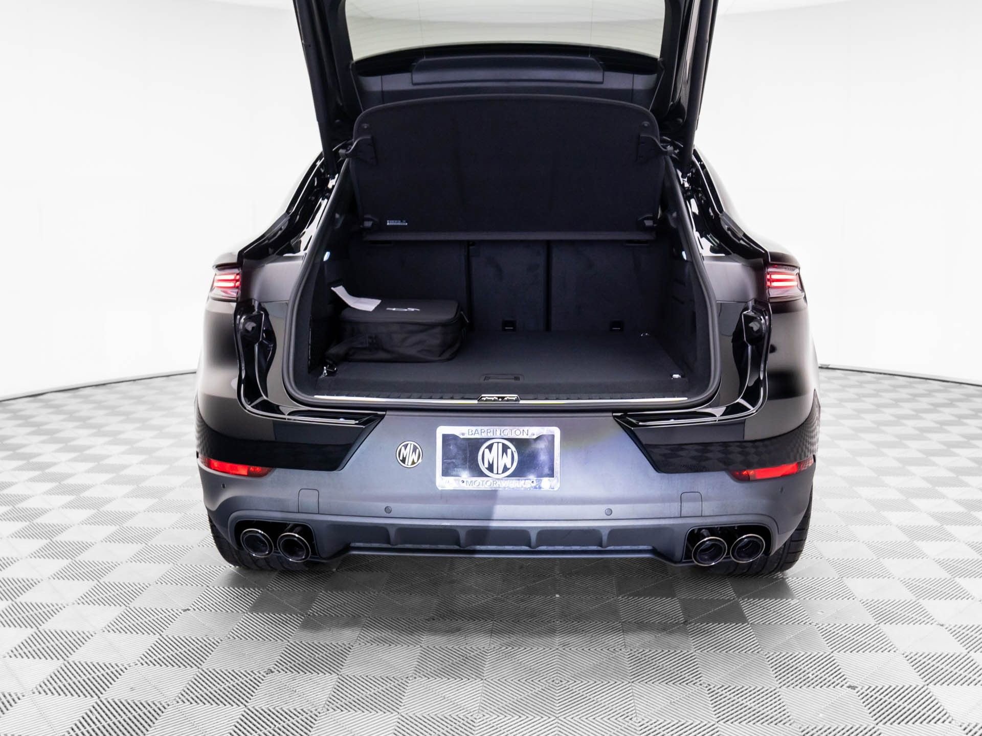 New 2025 Porsche Cayenne E-Hybrid Coupe image 29