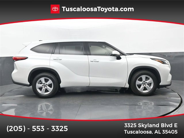 Used 2022 Toyota Highlander LE