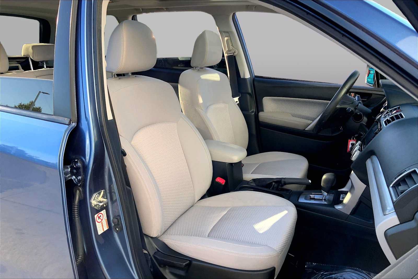Used 2017 Subaru Forester 2.5i Premium AWD/4WD image 7