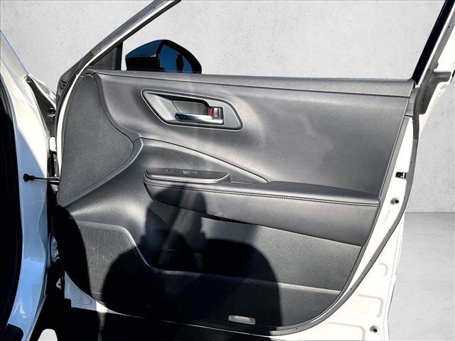 Used 2023 Toyota Crown XLE image 18