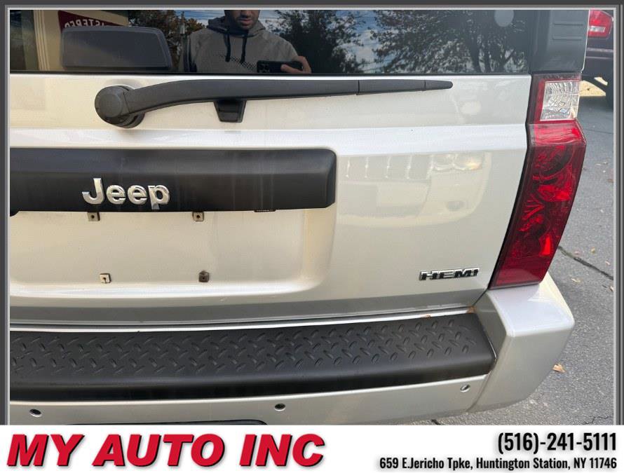 Used 2010 Jeep Commander Sport w/ Sun/Sound Group image 38